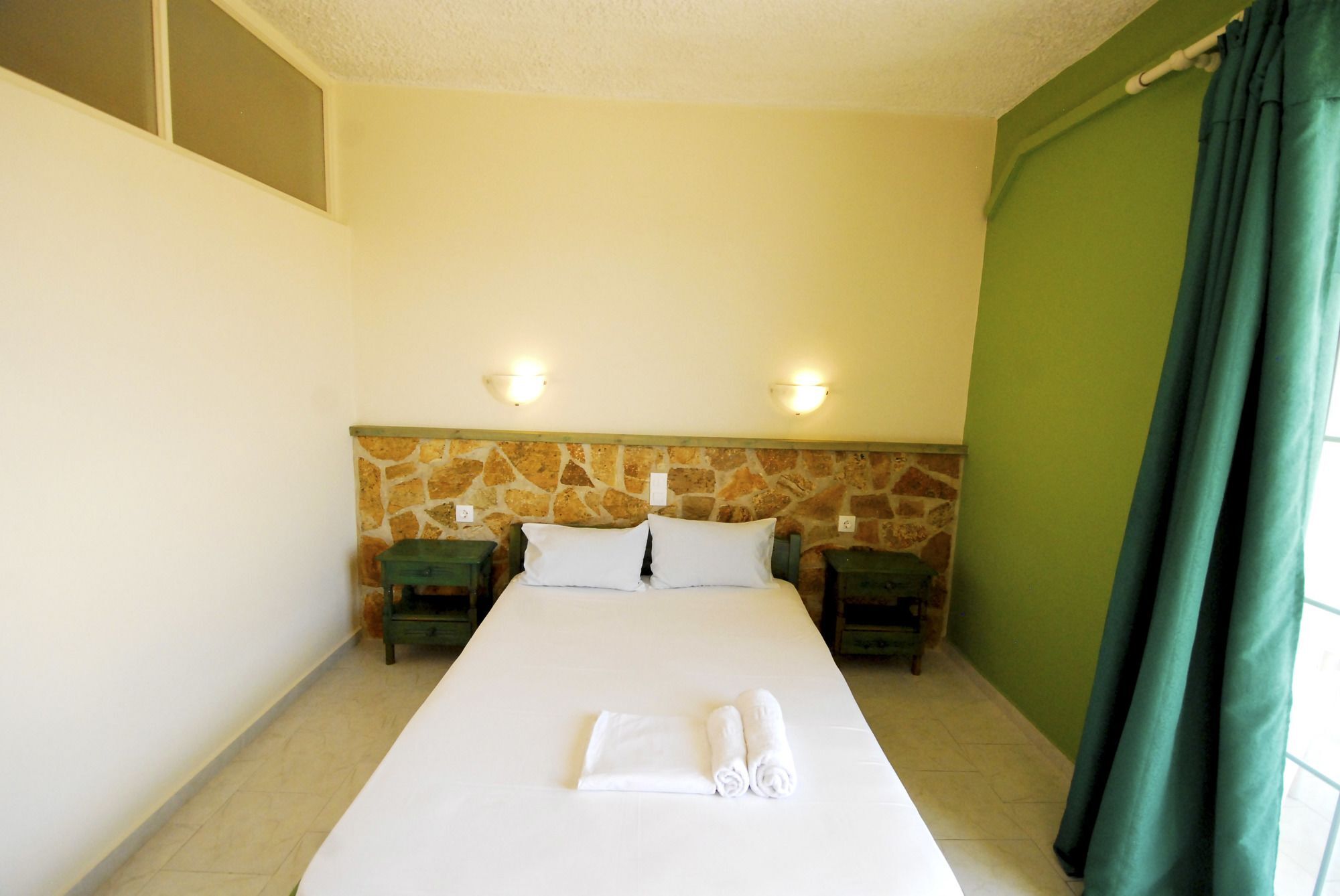 Vanessa Hotel Kalamákion